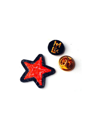 Macon & Lesquoy Brooch maker - sticky pin Macon & Lesquoy Brooch maker - sticky pin