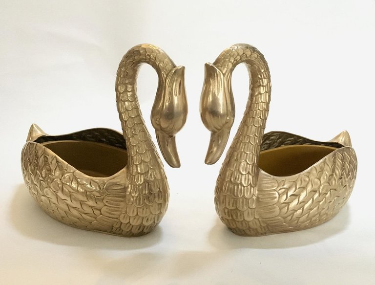 Vintage Set of two swan plant bowls