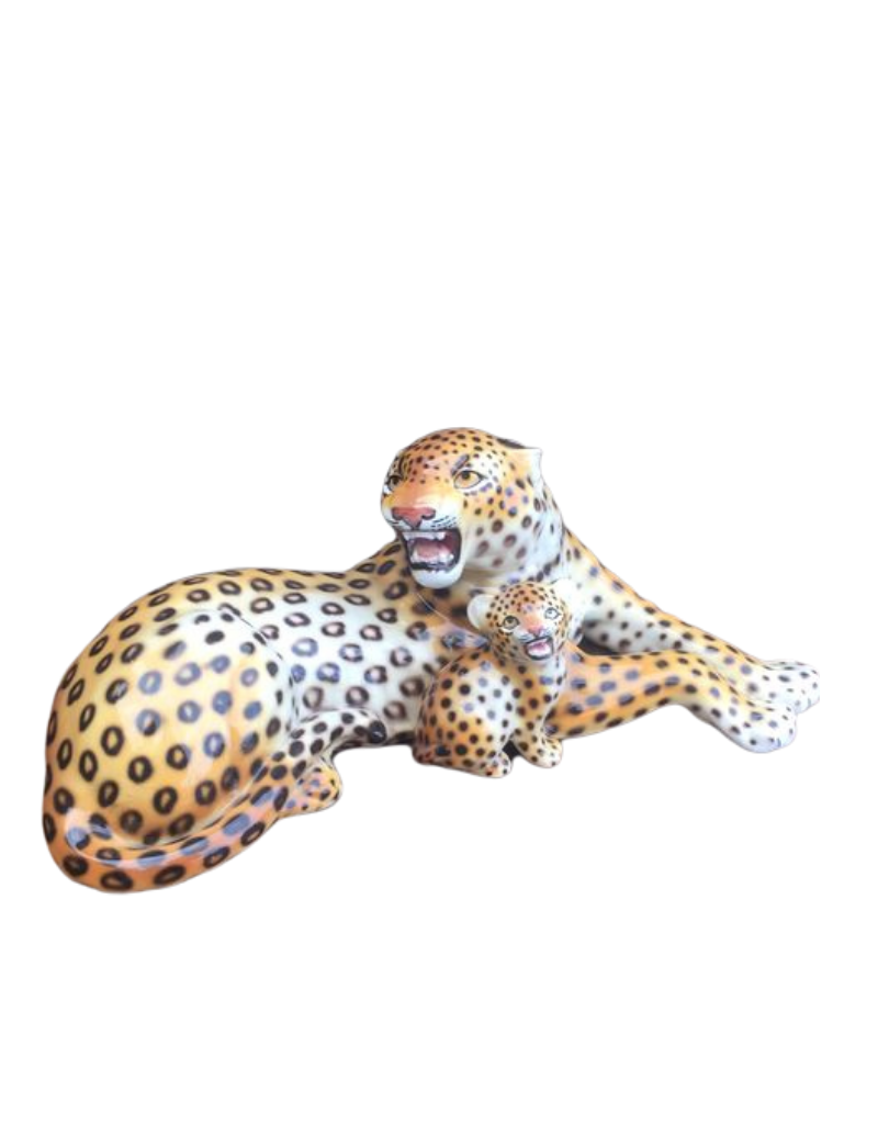Ronzan Leopard with cub - Curiosa Cabinet