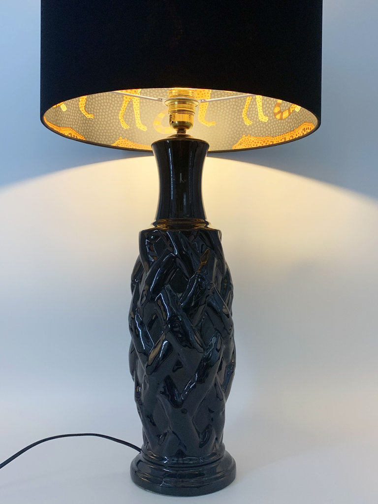 Vintage Bondia keramieke tafel lamp met nieuwe kap met 'Cole and Son' interior