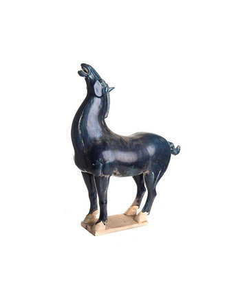 Horse sculpture Tang dynasty Horse sculpture Tang dynasty