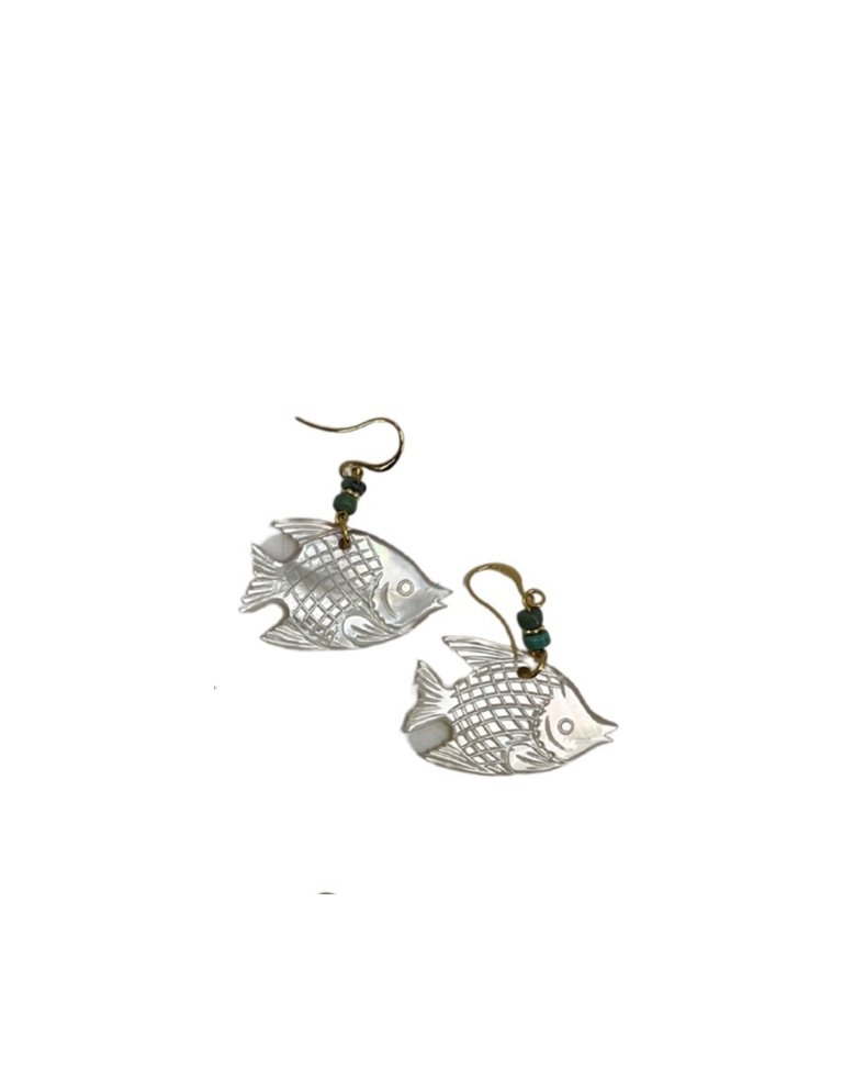 Petra Reijrink Pair of earrings - Mother of Pearl fishes - 4 variations