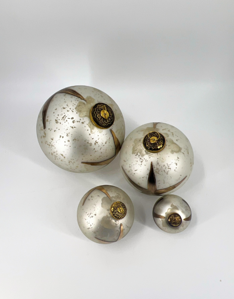 Christmas bauble gold star