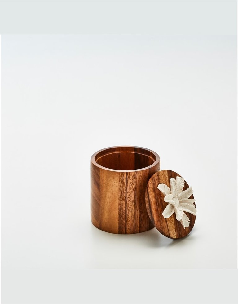Anoq Hoog houten doosje met witte bloem van keramiek