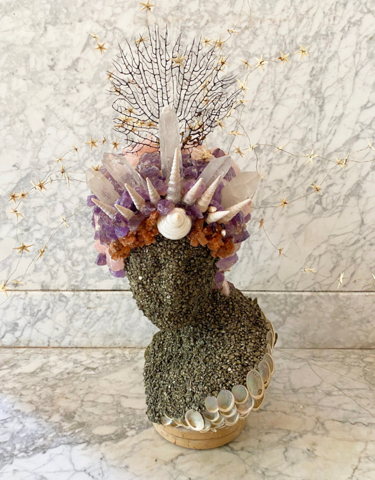 Marieke Ariëns Interior Objects 'Natural woman'  Sculpture with gemstones by MAIO