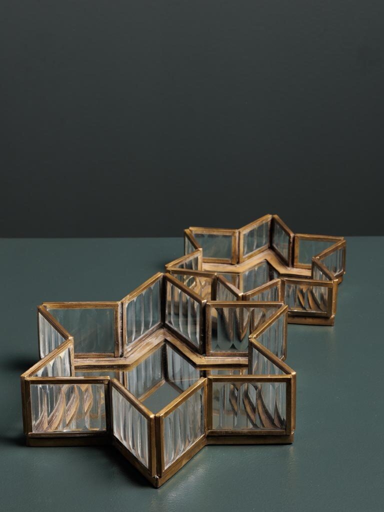 Set of two star trays with mirrors