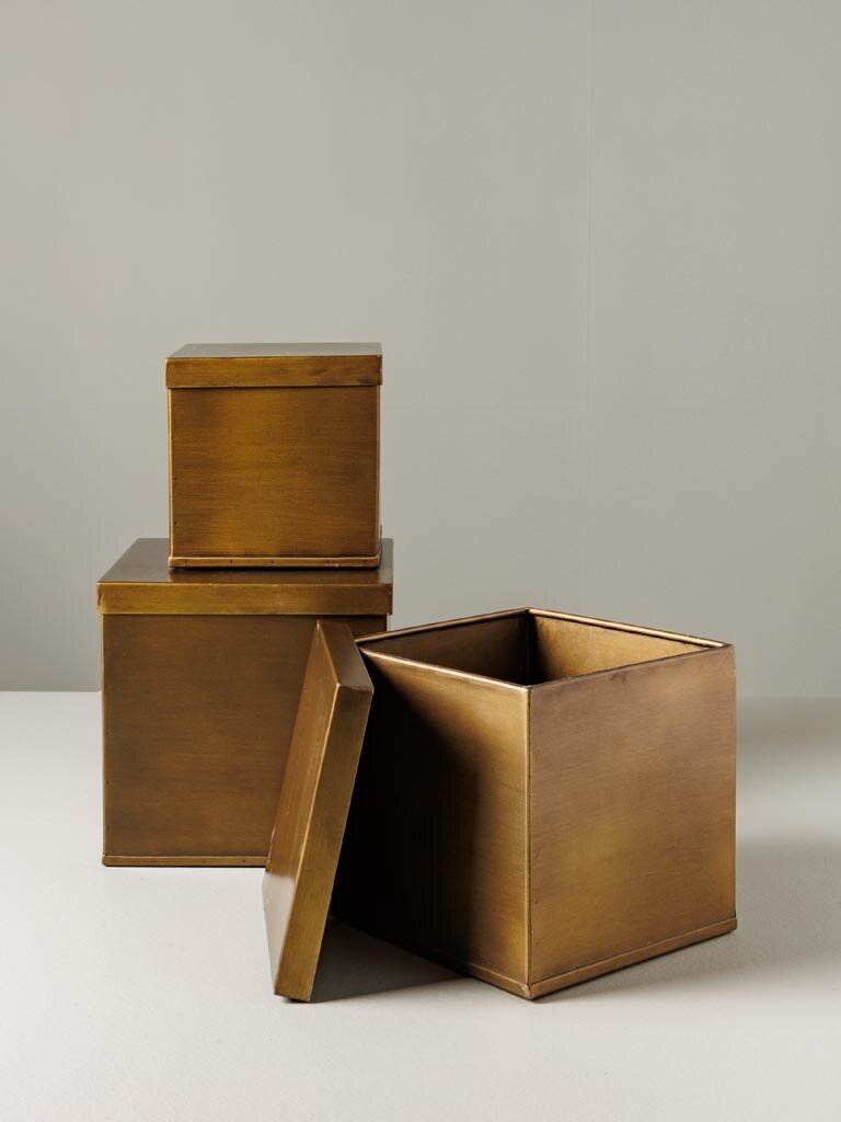Set of three square boxes