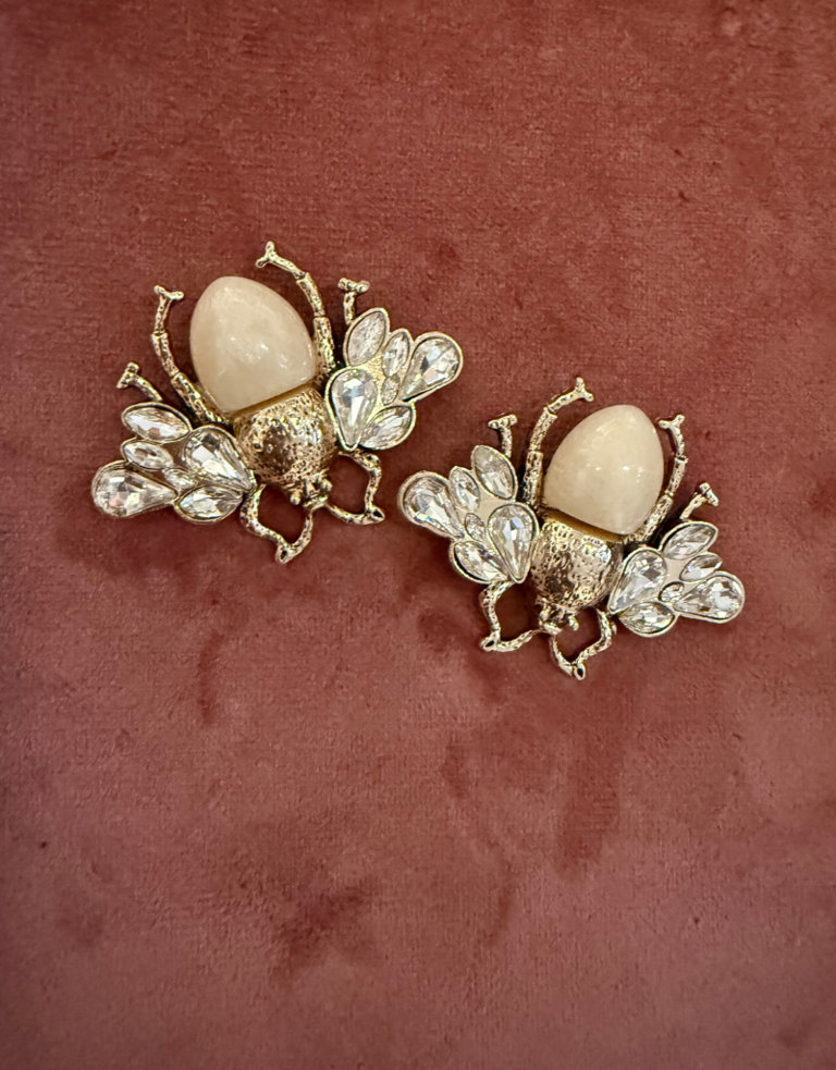 Belsy & Fay Pair of earrings - Large bee