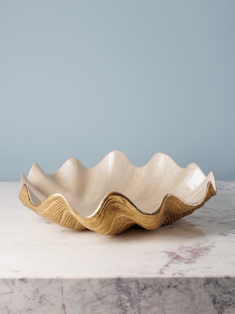Large shell bowl with beige enamel