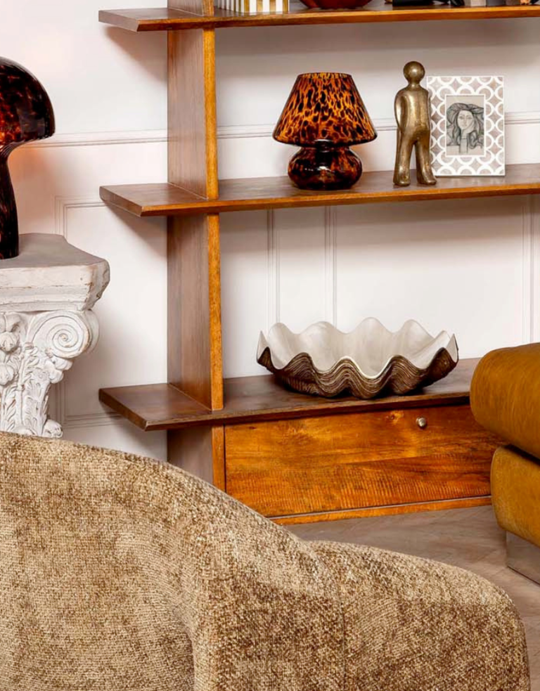 Large shell bowl with beige enamel