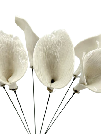 Alex Hackett Porcelain flower - Lily Alex Hackett Porcelain flower - Lily