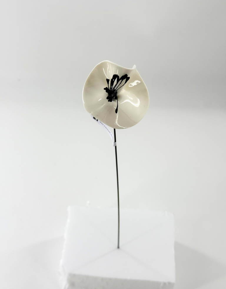Alex Hackett Porseleinen Bloem – Meeldraden