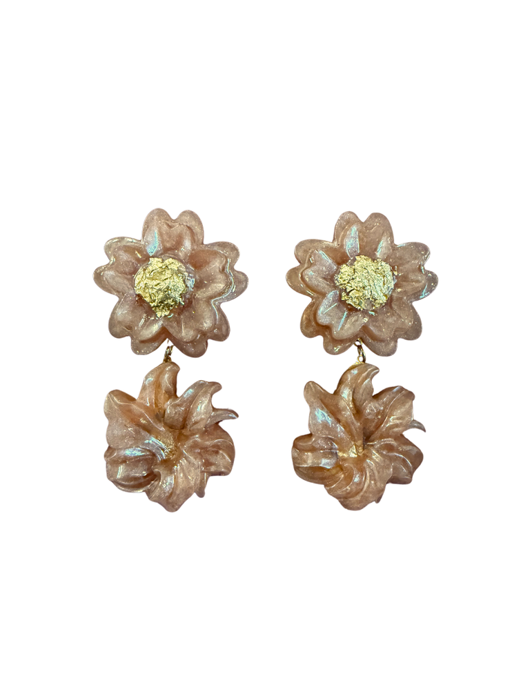 Belsy & Fay Pair of earrings - Pink resin large flowers