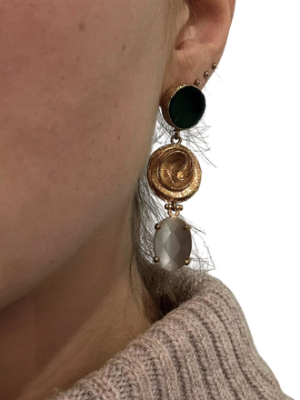 Linda Oorbellen – Groen met Vergulde Bloem