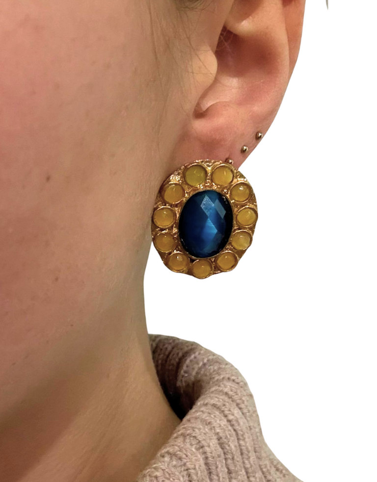 Lisette Oorbellen – Blauw & Geel Ovaal van m’Anaïs