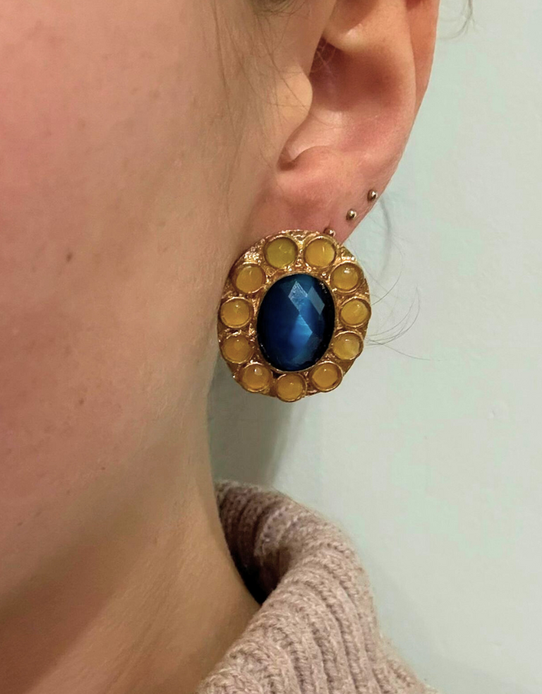 Lisette Oorbellen – Blauw & Geel Ovaal van m’Anaïs