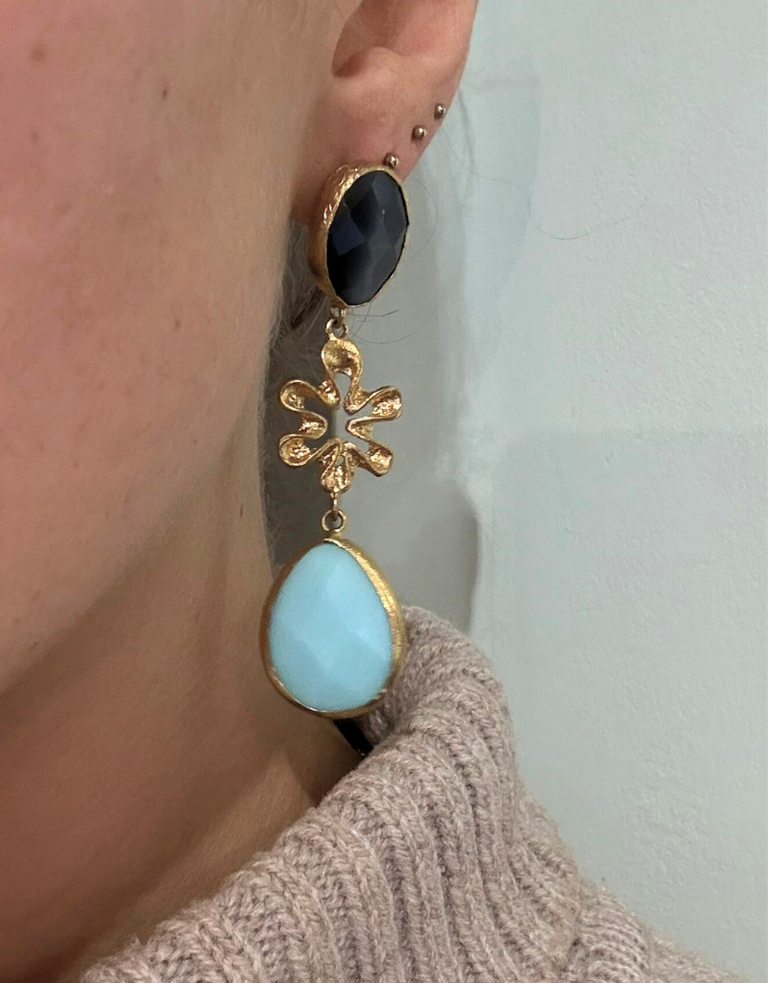 Lina Earrings – Blue Stones & Gold-Plated Flower