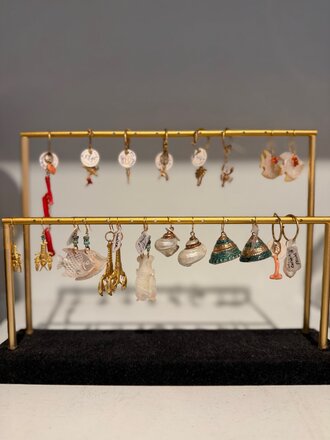 Petra Reijrink Single earring - antique coral - 4 variations