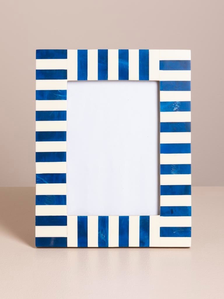 Photo Frame with Blue Stripes – 13 × 18