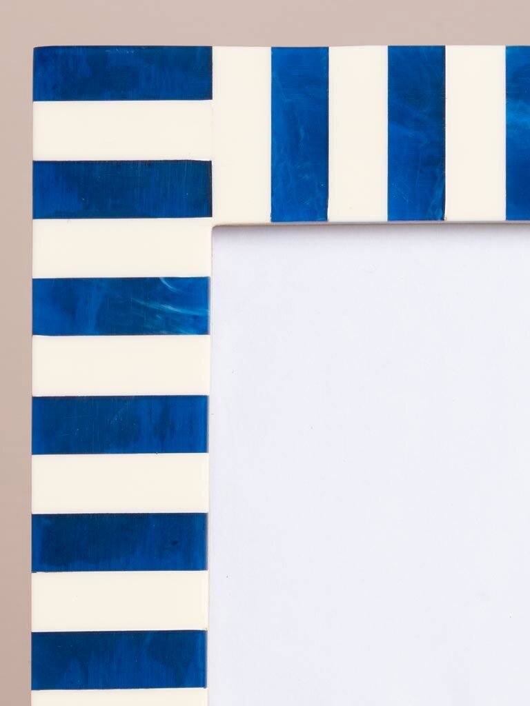 Photo Frame with Blue Stripes – 13 × 18