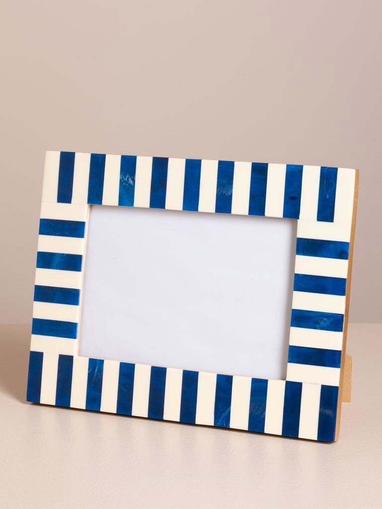 Photo Frame with Blue Stripes – 13 × 18