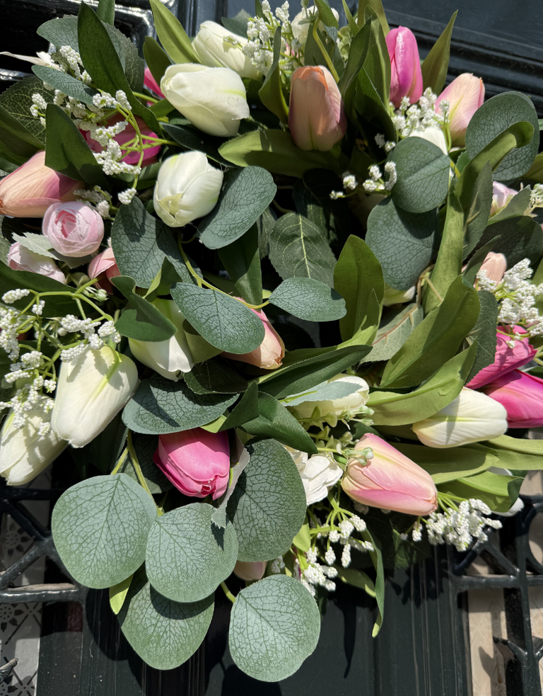 Voorjaars Tulpenkrans van Zijdebloemen — Roze & Ivoor | 30 cm