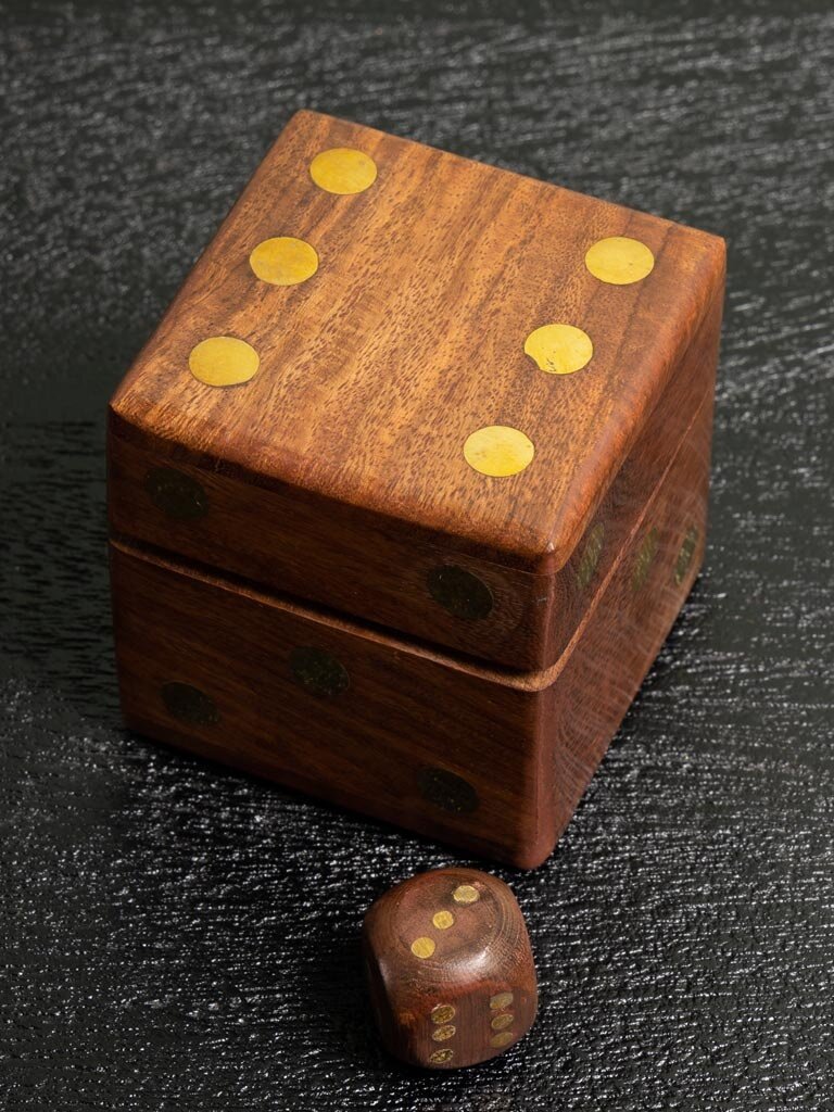 Houten & Messing Dobbelsteen Doosje Inclusief 5 Dobbelstenen