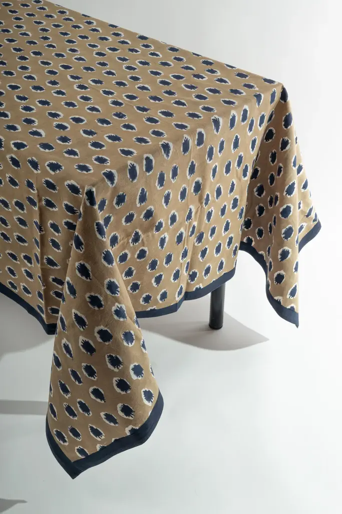 Les Ottomans Les Ottomans Cotton table cloth -  Beige with blue dots- 250x150cm