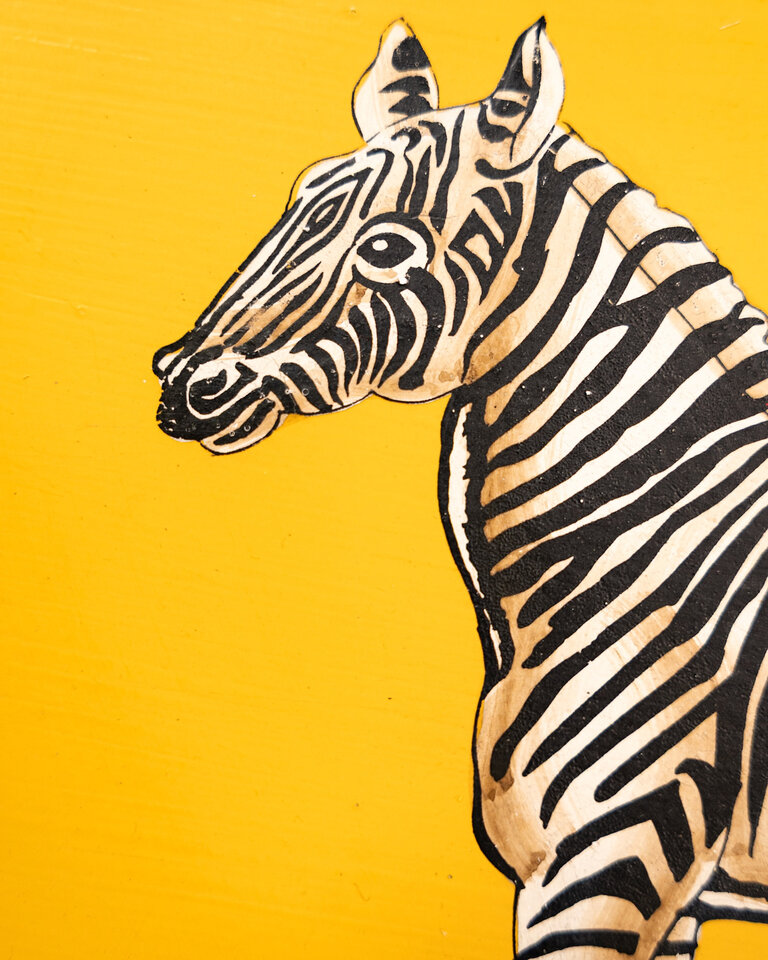 Les Ottomans Handgeschilderd IJzeren Dienblad Zebra van Les Ottomans