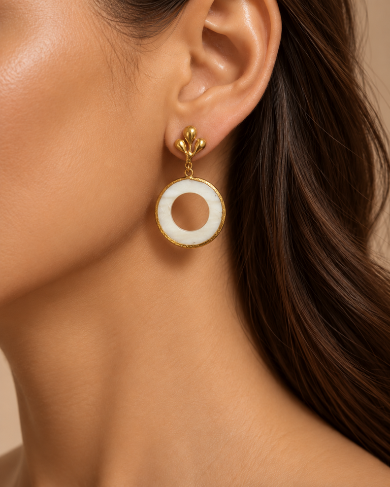 m'Anais Willow Earrings - Mother of pearl dangle