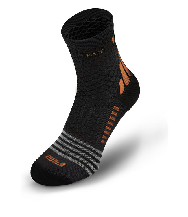 Mission Ademende Fietssokken Met Extra Ondersteuning Zwart/Oranje