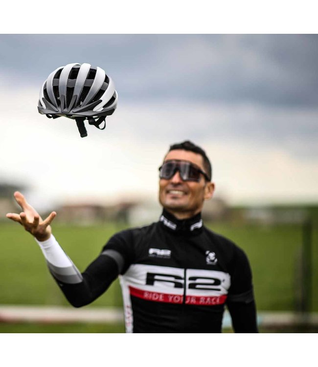 Ventu Fietshelm Zwart