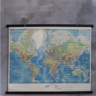 Wereldkaart op linnen in kleur