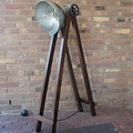 By Mooss Industriële vloerlamp in 3 verschillende maten.