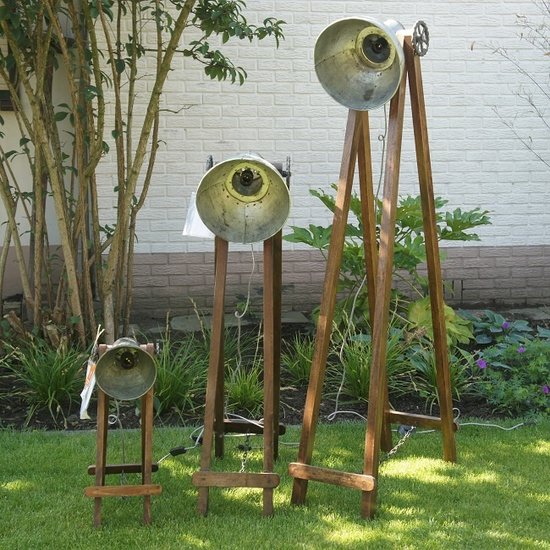 By Mooss Industriële vloerlamp in 3 verschillende maten.
