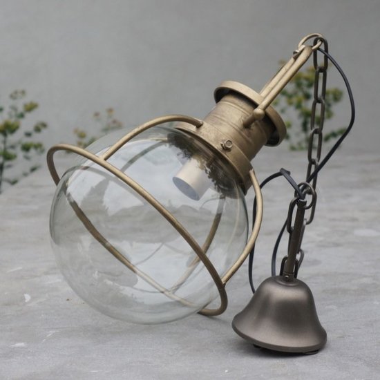 Kolony Mooie retro lamp, met een industriële look.