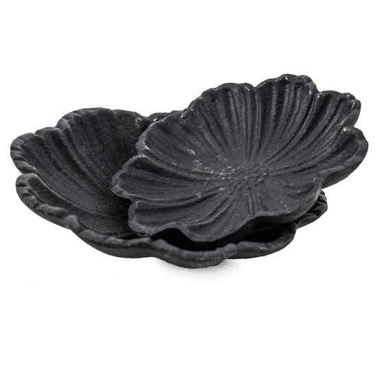 HomeBound Zwart schaaltje met bloemmotief Ø 12cm van Aluminium