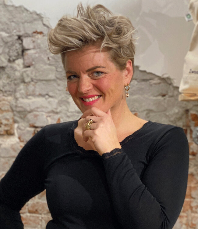 ENGEL Wol zijde longsleeve dames ZWART MET KANT wollen ondergoed