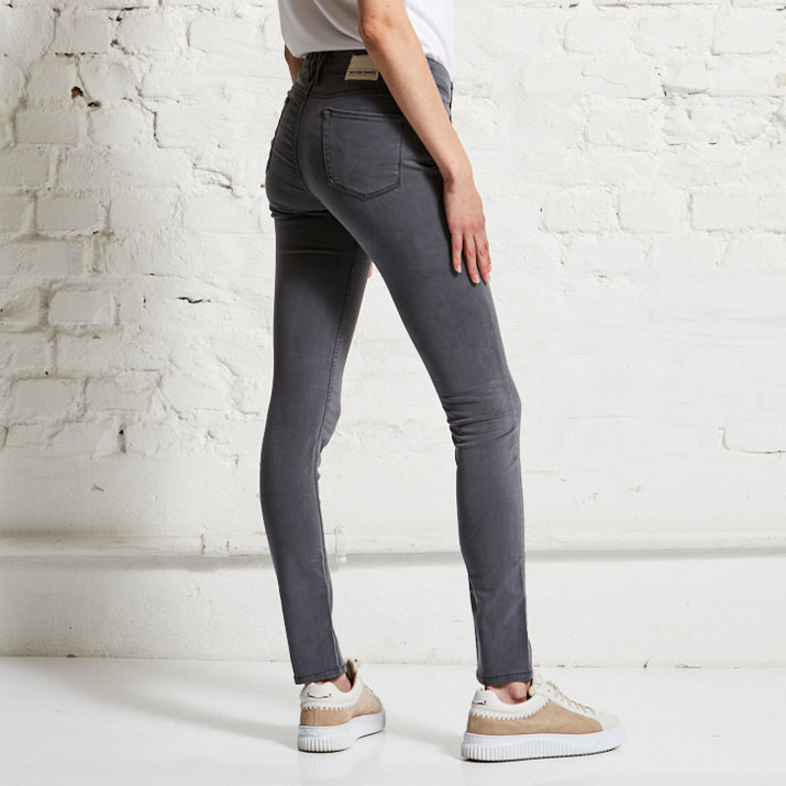 Duurzame broek jeans tencel Josy carbon grey Wunderwerk Natur el Natur el