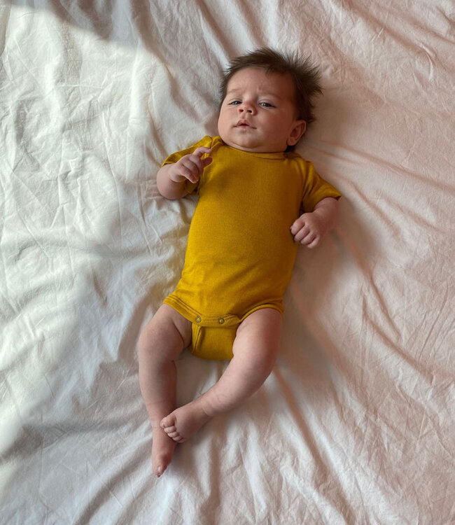 ENGEL wol zijde BABY romper KORTE MOUW effen SAFFRAAN
