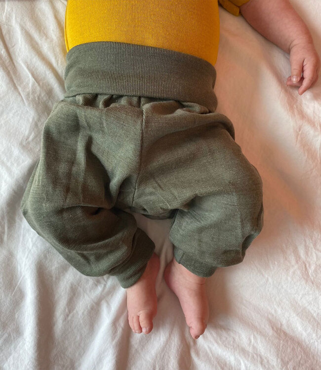ENGEL NATUR baby broekje wol zijde OLIJF