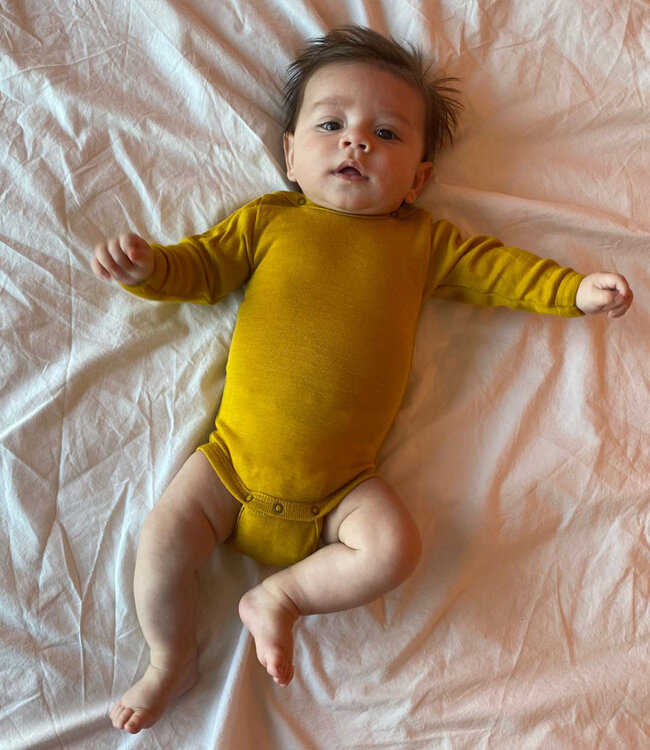 ENGEL baby romper wol zijde met LANGE MOUW effen SAFFRAAN