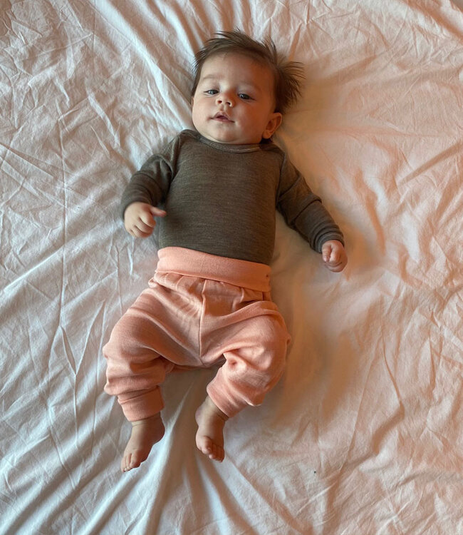 ENGEL baby romper wol zijde met LANGE MOUW effen WALNOOT