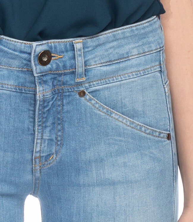 ATO bootcut jeans KARLIE LIGHT BLUE van biologisch katoen
