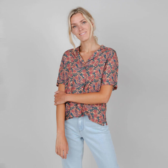 BRAVA wijde blouse PASSERINE met print van ecovero