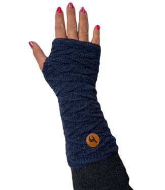 Apu Kuntur APU KUNTUR 100% baby alpaka alpaca BIESEN BLAUW