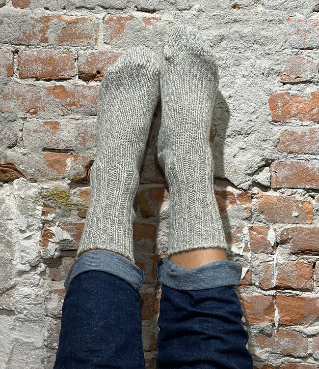 Hirsch Natur wollen sokken ANTISLIP grijs 197 48