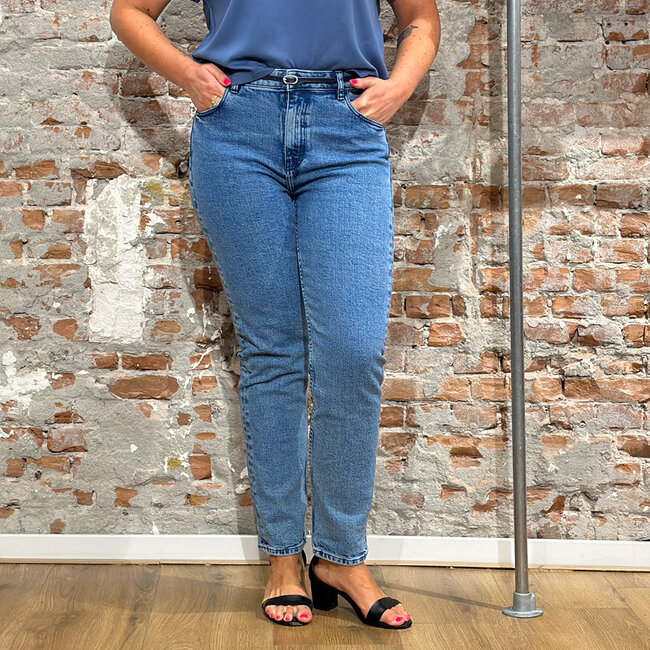 Cropped Mom jeans IRIS LIGHT BLUE van biologisch katoen KCA