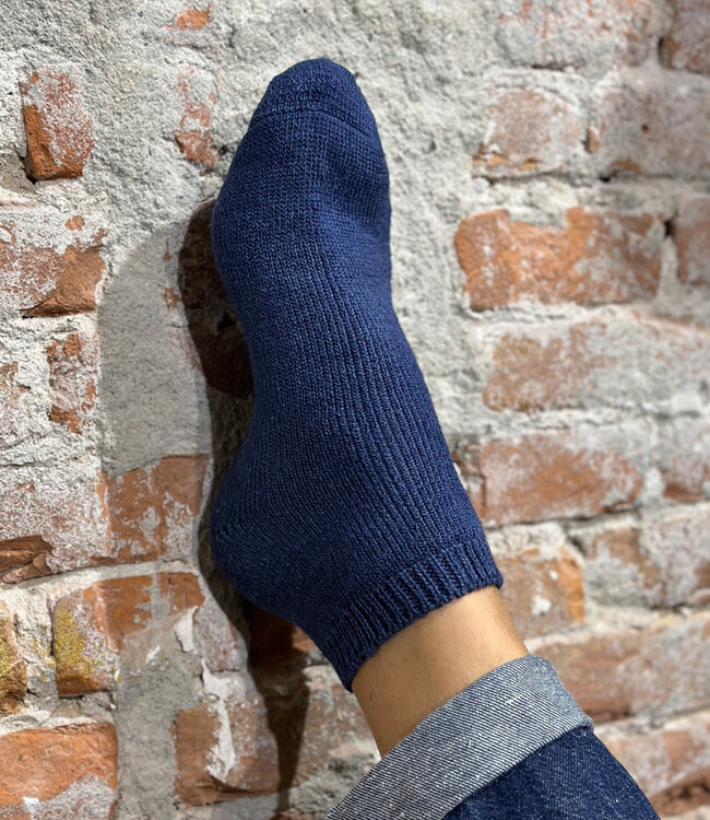 HIRSCH bed yoga sokken 70% wol 30% zijde ELIA BLAUW 028 08