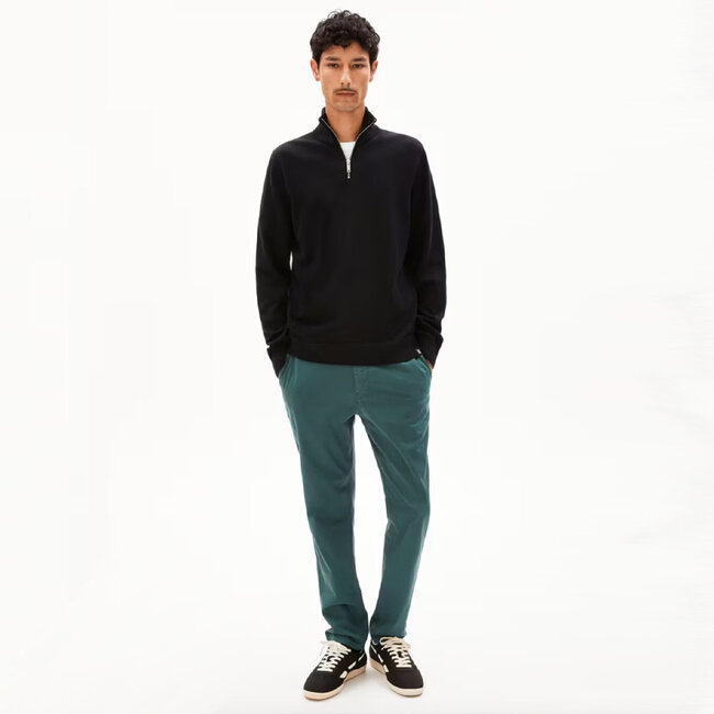 ARMEDANGELS heren chino AATHAN DEEP TEAL biologisch katoen